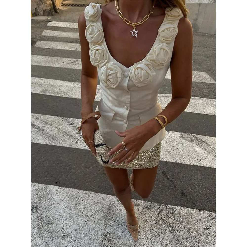NWT Commense Cream Rosette Button Down Vest Size Medium